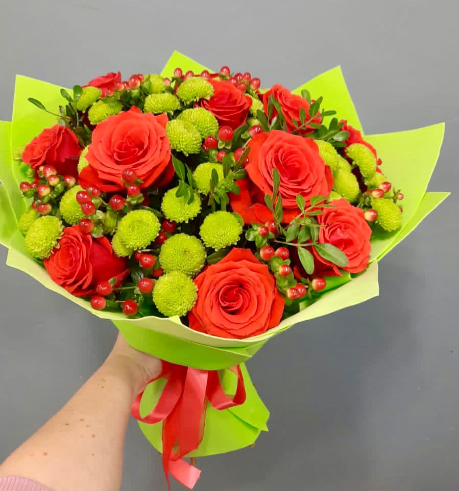 Букет цветов из: Хризантемы и Розы в Кораблино