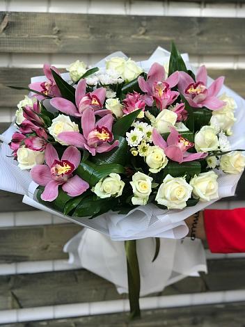 Букет цветов из: Розы и Хризантемы в Кораблино