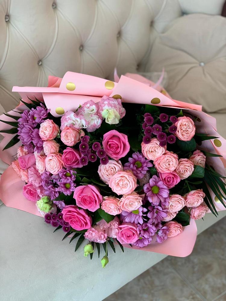 Букет цветов из: Хризантемы, Розы и Лизиантусы в Кораблино