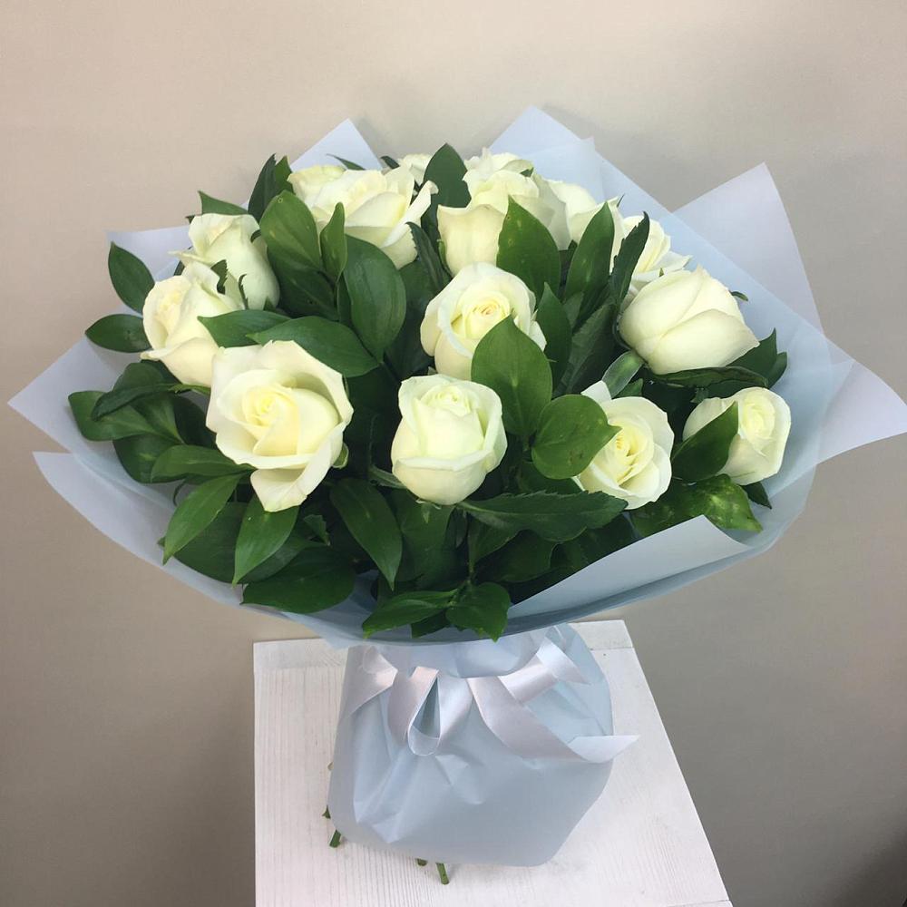 Букет 15 Белых роз Проуд в Кораблино