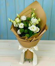 Букет цветов из:  Хризантемы и Лизиантусы в Кораблино