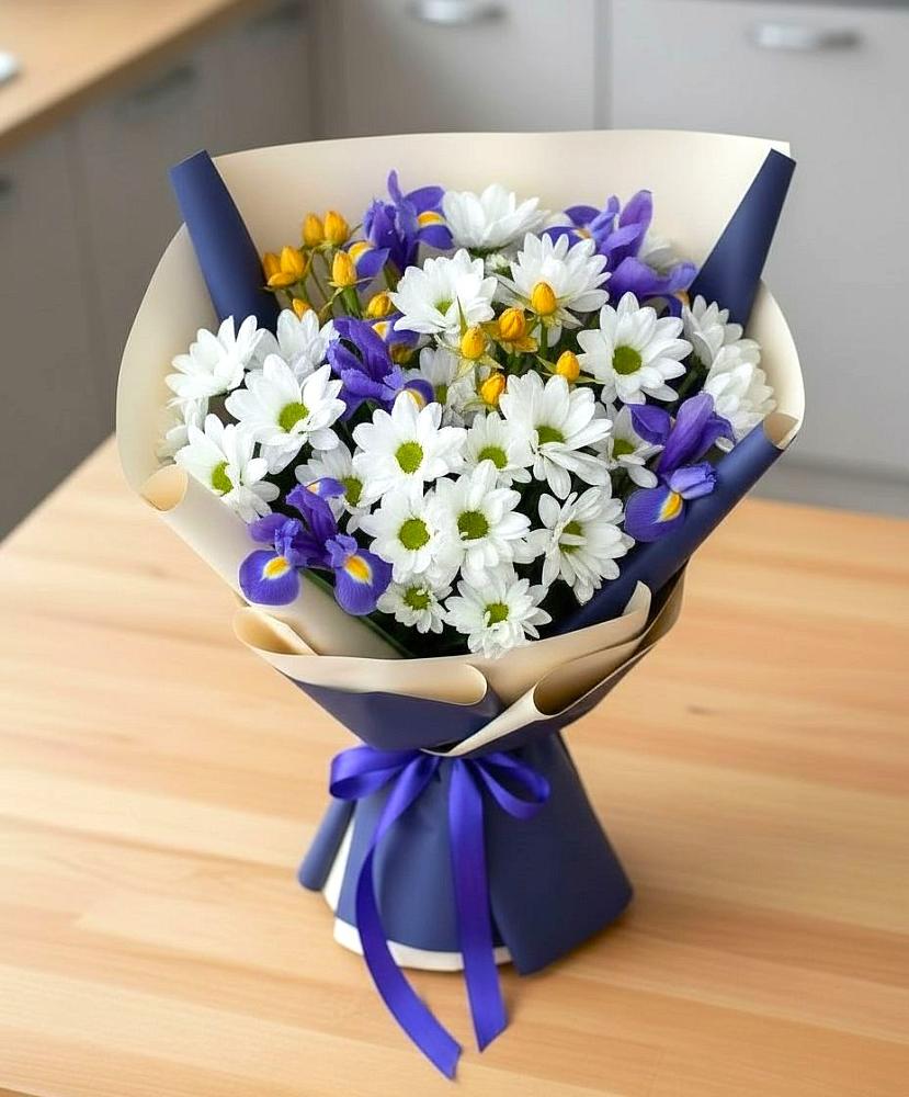 Букет цветов из: Розы, Ирисы и Хризантемы в Кораблино