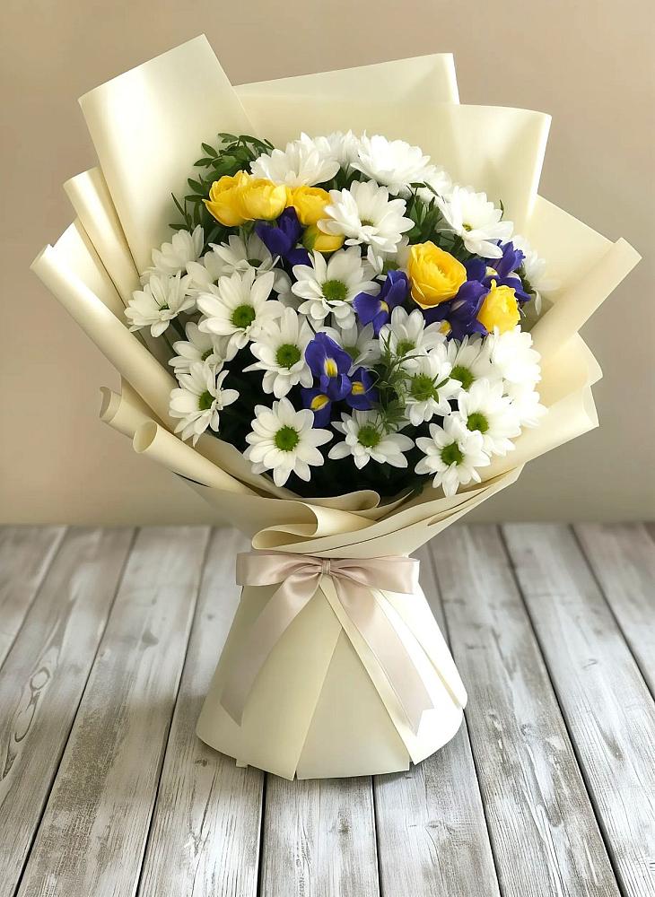Букет цветов из: Ирисы, Хризантемы и Розы в Кораблино