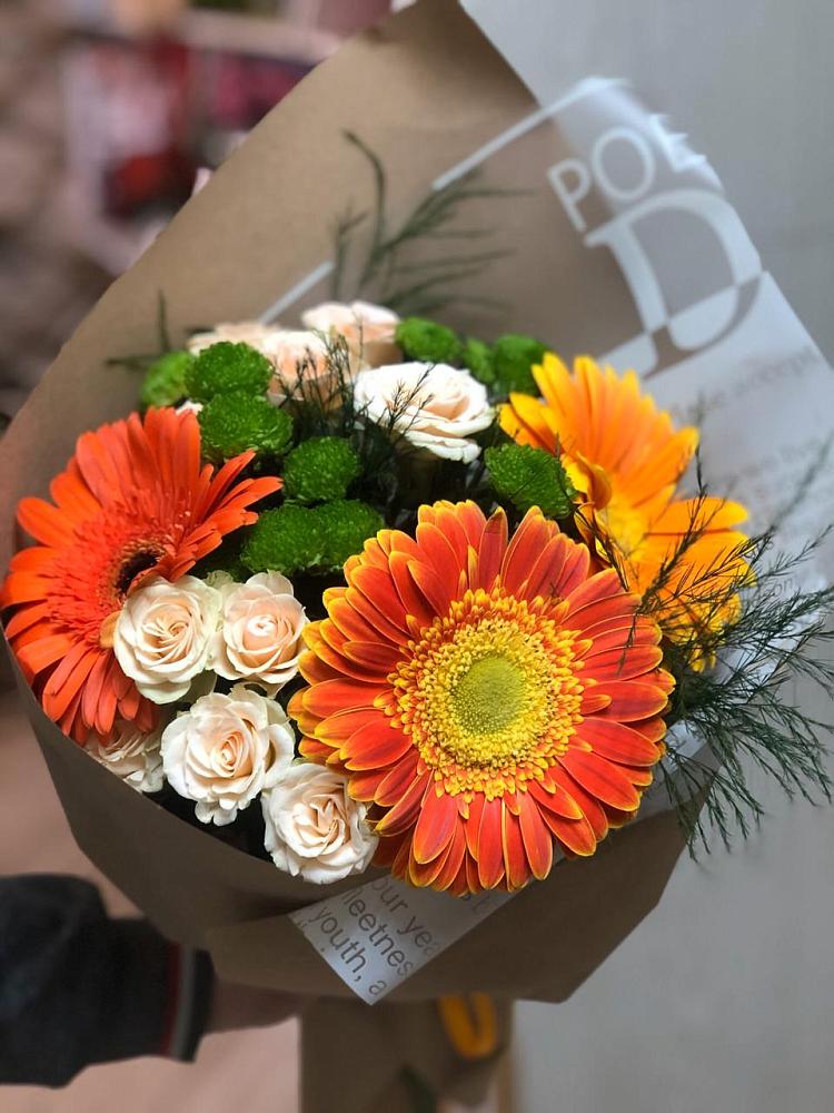 Букет цветов из: Герберы, Хризантемы и Розы в Кораблино