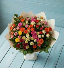 Букет Микс из разноцветных кустовых роз в Кораблино